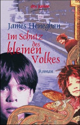Stock image for Im Schutz des kleinen Volkes: Roman for sale by Leserstrahl  (Preise inkl. MwSt.)