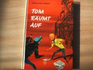 Imagen de archivo de Tom rumt Au a la venta por Harle-Buch, Kallbach