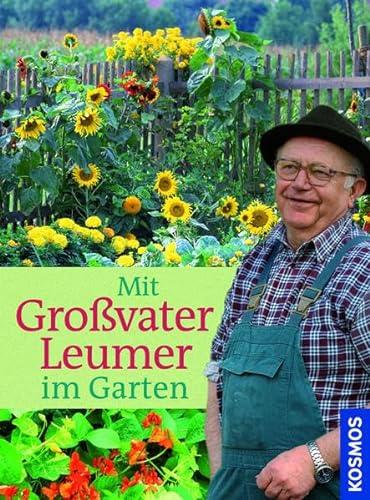 Mit Großvater Leumer im Garten