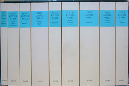 Erich Kästner Werke in neun Bänden KOMPLETT Kästner-Biographie Germanistik Literatur Romane Erzählungen Lyrik Gedichte Werkausgabe Band 1: Zeitgenossen haufenweise - Gedichte; 504 Seiten, herausgegeben von Harald Hartung. - Band 2: Wir sind so frei - Kabarett, Chansons und kleine Prosa; 480 Seiten, herausgegeben von Hermann Kurzke. - Band 3: Möblierte Herren - Romane I; 448 Seiten, herausgegeben von Beate Pinkerneil. - Band 4: Junggesellen auf Reisen - Romane II; 480 Seiten, herausgegeben von Helmuth Kiesel. - Band 5: Trojanische Esel - Theater, Hörspiele, Film; 848 Seiten, herausgegeben von Thomas Anz. - Band 6: Splitter und Blaken - Publizistik; 928 Seiten, herausgegeben von Hans Sarkowicz und Franz Josef Görtz. - Band 7: Parole Emil - Romane für Kinder I; 624 Seiten, herausgegeben von Franz Josef Görtz. - Band 8: Eintritt frei! Kinder die Hälfte! - Romane für Kinder II; 688 Seiten, heausgegeben von Franz Josef Görtz. - Band 9: Maskenspiele - Nacherzählungen; 200 Seiten herausgegeben - Sybil Gräfin Schönfeldt Franz Josef Görtz (Herausgeber), Erich Kästner (Autor), Walter Trier (Illustrator)