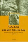 Beispielbild fr C. G. Jung und der stliche Weg von Carl Gustav Jung (Autor), J. J. Clarke (Herausgeber) Eine Auswahl von Schlsseltexten C.G. Jungs ber Buddhismus, Yoga und Taoismus, ber das I Ging und das Tibetanische Totenbuch sowie ber seine Reise nach Indien.Carl Gustav Jung wurde am 26. Juli 1875 in Kesswil in der Schweiz geboren. Er studierte Medizin und arbeitete von 1900 bis 1909 an der psychiatrischen Klinik der Universitt Zrich (Burghlzli). 1905 bis 1913 war er Dozent an der Universitt Zrich, 1933 bis 1942 Titularprofessor an der ETH und 1943 Ordentlicher Professor fr Psychologie in Basel. Jung gehrt mit Sigmund Freud und Alfred Adler zu den drei Wegbereitern der modernen Tiefenpsychologie. Er entwickelte nach der Trennung von Sigmund Freud (1913) die eigene Schule der Analytischen Psychologie. C. G. Jung starb am 6. Juni 1961 in Ksnacht. zum Verkauf von BUCHSERVICE / ANTIQUARIAT Lars Lutzer