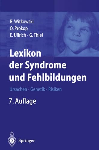 Lexikon der Syndrome und Fehlbildungen: Ursachen, Genetik und Risiken [Gebundene Ausgabe] Regine Witkowski (Autor), Otto Prokop (Autor), Eva Ullrich (Autor) Erbkrankheiten Fehlbildung Genetische Beratung Humangenetik Missbildungen Syndrom Genetik Jetzt komplett überarbeitet und aktualisiert! Nach Erscheinen der 6. Auflage dieses Lexikons wurde das Internationale Human Genome Project abgeschlossen. Durch die Kenntnis der Sequenzen des menschlichen Genoms ist es nun möglich, tiefere Einsichten in die genetischen Grundlagen von Merkmalsausbildung und Krankheits- bzw. Fehlbildungsentstehung beim Menschen zu erhalten. Die vorliegende 7. Auflage stellt eine umfangreiche Neubearbeitung dar, in die die neuesten Forschungsergebnisse mit einfließen. Damit ist das Buch bestens geeignet, eine Brücke zwischen den aktuellen molekulargenetischen und biochemischen Erkenntnissen und der klinischen Ebene sowie der genetischen Familienberatung zu schlagen. Wichtig für den Arzt und unverzichtbar für den i - Regine Witkowski (Autor), Otto Prokop (Autor), Eva Ullrich (Autor)