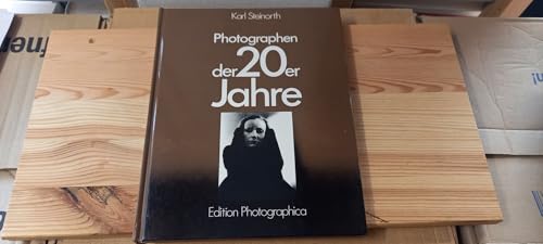 Stock image for Photographen der 20er Jahre for sale by Bookmans
