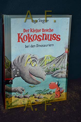 Beispielbild fr Der kleine Drache Kokosnuss bei den Dinosauriern: Sonderausgabe mit Wackelbild (Die Abenteuer des kleinen Drachen Kokosnuss, Band 20) zum Verkauf von medimops