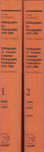 Beispielbild fr Bibliographie der Photographie. Deutschsprachige Publikationen der Jahre 1839-1984. Technik - Theorie - Bild. 2 Bnde. Bibliography of German-Language Photographic Publications 1839-1984. Technology - Theroy - Visual. 2 Vols. zum Verkauf von Antiquariat Matthias Wagner