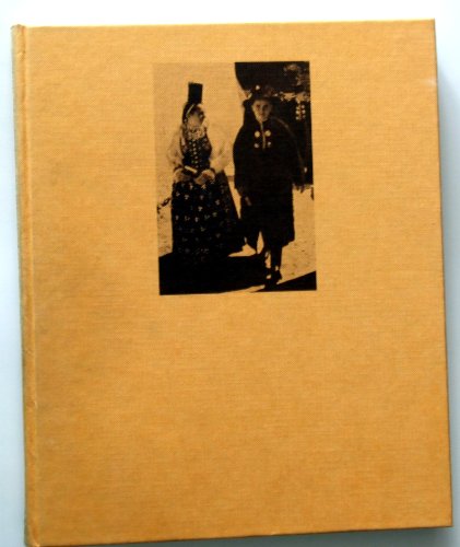 Die Festtracht der Siebenbürger Sachsen. ; Gerda Bretz-Schwarzenbacher ; Annemarie Schiel. Hrsg. vom Frauen- u. Familienreferat d. Landsmannschaft d. Siebenbürger Sachsen in Deutschland e.V.