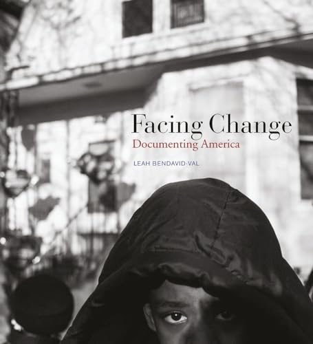 Imagen de archivo de Facing Change : Documenting America a la venta por Better World Books