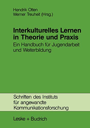 Beispielbild fr Interkulturelles Lernen in Theorie und Praxis. Ein Handbuch fr Jugendarbeit und Weiterbildung von Hendrik Otten und Werner Treuheit 1. Das Problem Das Verhltnis von Individuum und Gesellschaft hat sich in den nationalen Kontexten schon immer besonderer, je spezifischer Beachtung erfreut. Die we steuropischen Gesellschaften haben sich nach dem 2. Weltkrieg in unter schiedlicher politischer Ausprgung zu werte- und interessenpluralen demo kratischen Gemeinwesen weiterentwickelt. Zunchst im schulischen, in zu nehmendem Mae aber auch im auerschulischen Bildungsbereich sind Konzeptionen sozialer und politischer Erziehung oder Bildung entstanden, die den "mndigen Staatsbrger" zum Ziel erklrten, der, von einem selbstndig definierten und reflektierten Standpunkt ausgehend, in demokratischer Tole ranz zu anderen, entgegenstehenden Positionen, seine Rechte vertreten und seine Pflichten erfllen kann. In den letzten Jahrzehnten ist die Palette der gesellschaftlichen Probleme um ein weit zum Verkauf von BUCHSERVICE / ANTIQUARIAT Lars Lutzer