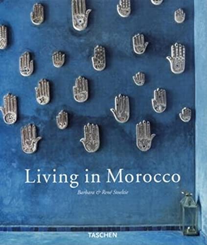 Beispielbild fr Living in Morocco zum Verkauf von medimops