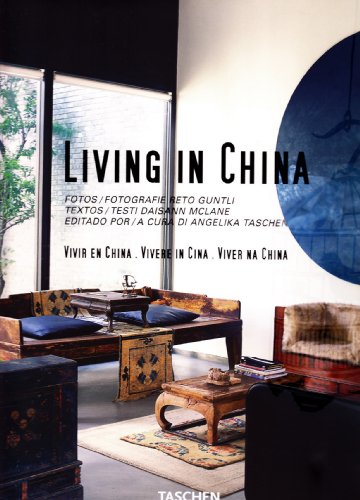 9783822842768: Living in China (Jumbo)