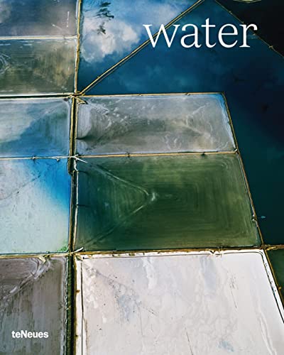 Stock image for Water : Prix Pictet 2008 for sale by Better World Books