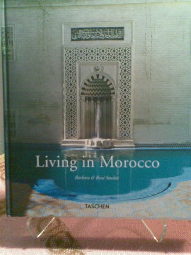 Beispielbild fr Living in Morocco zum Verkauf von medimops