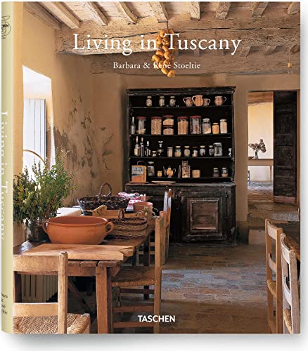 Beispielbild fr Living in Tuscany zum Verkauf von HPB-Ruby