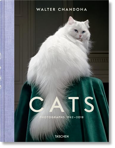 Beispielbild fr Cats: Photographs 1942 - 2018 zum Verkauf von ZBK Books