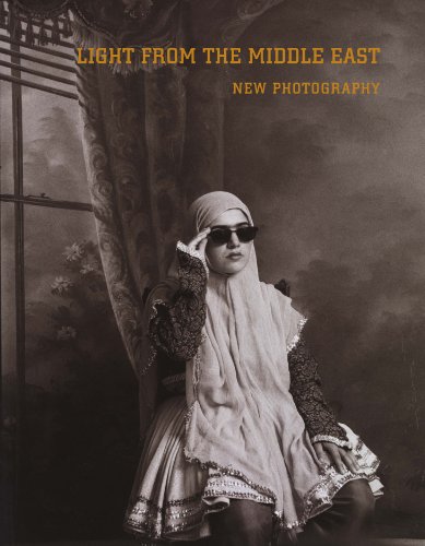 Imagen de archivo de Light from the Middle East: New Photography a la venta por Joseph Burridge Books