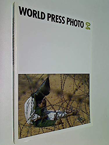 Imagen de archivo de World Press Photo 2004 a la venta por medimops