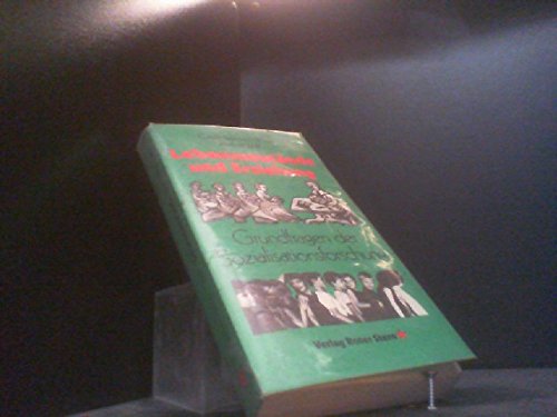 Lebensumstände und Erziehung : Grundfragen d. Sozialisationsforschung. - Hagemann-White, Carol und Reinhart Wolff