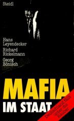 Stock image for Mafia im Staat. Deutschland fllt unter die Ruber for sale by DER COMICWURM - Ralf Heinig