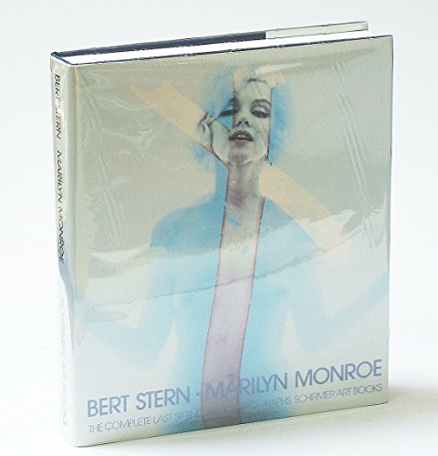 Stock image for Marilyn Monroe The Complete Last Sitting (Englisch) {Hardcove] Erotik Vogue Mode-, Portrait- und Aktaufnahmen Fotografen Fotografinnen Mode Bel-Air Hotel Los Angeles Monroe, Marilyn Mode- und Werbephotograph Bildband Photographie Stern, Bert Bert Stern (Autor), Marylin Monroe (Autor) Bert Stern (geb. 1930), Top-Star unter den amerikanischen Mode- und Werbephotographen der 60er Jahre, war der letzte, dem Marilyn, sechs Wochen vor ihrem Tod, einen Phototermin bewilligte. In einer dreitgigen Session, die fr die amerikanische Vogue arrangiert worden war und im Juni 1962 im Bel-Air Hotel in Los Angeles stattfand, entstanden fast 2700 Mode-, Portrait- und Aktaufnahmen, von denen damals kaum mehr als 20 verffentlicht wurden. Bert Sterns gewaltiger Bilderschatz beeindruckt aber nicht nur durch Quantitt. Einmal mehr bewies Marilyn hier ihr legendres Talent als begnadetes Photomodell. Die Lust am Spiel mit sich selbst in immer wieder neuen Rollen bleibt trotz mancher ernster Momente durchg for sale by BUCHSERVICE / ANTIQUARIAT Lars Lutzer