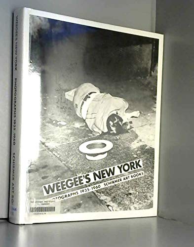 Beispielbild fr Weegee's New York - 335 Photographs 1935-1960 zum Verkauf von Il Salvalibro s.n.c. di Moscati Giovanni
