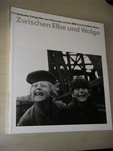 Beispielbild fr Zwischen Elbe und Wolga. 16 Fotografen aus Osteuropa und der DDR zum Verkauf von medimops