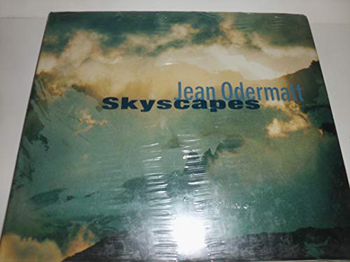 Imagen de archivo de Skyscapes a la venta por Half Price Books Inc.