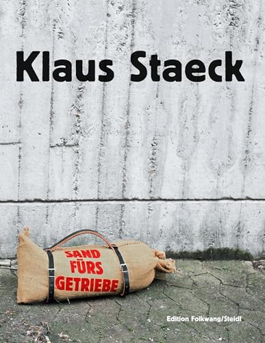 Beispielbild fr Klaus Staeck - Sand frs Getriebe. Plakate und Provokationen. Mit einem Vorwort von Hans-Jrgen Lechtreck uind Ren Grohnert. Museum Folkwang. 9. Februar bis 8. April 2018. Eine Ausstellung des Deutschen Plakat Museums. Mit bio- und bibliographischen Hinweisen. Mit biografischen Notizen. Mit Abbildungsnachweis. zum Verkauf von BOUQUINIST