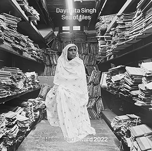 Imagen de archivo de Dayanita Singh - Sea of Files a la venta por Blackwell's
