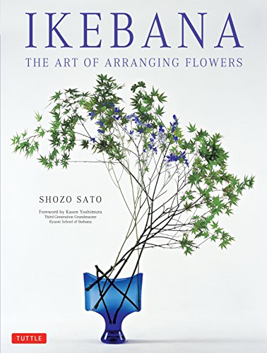 Imagen de archivo de Ikebana: The Art of Arranging Flowers a la venta por SecondSale