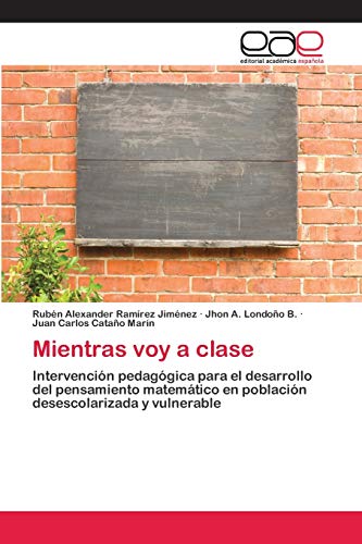 Stock image for Mientras voy a clase (Spanish Edition) for sale by Mispah books
