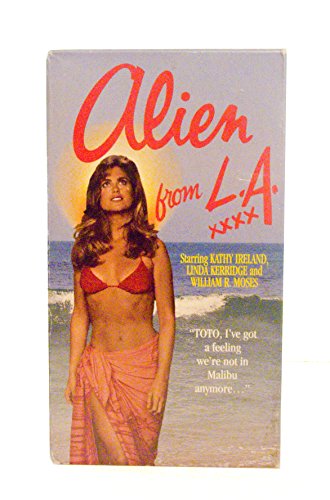 9786303332819: Alien from L.a. [VHS]