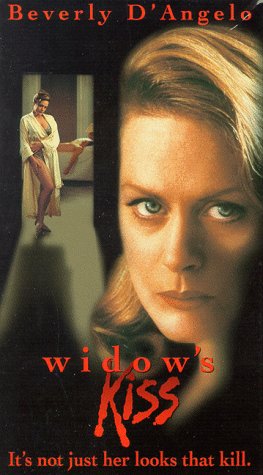 9786304069714: Widow's Kiss [VHS]