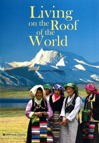 Beispielbild fr Living on the Roof of the World zum Verkauf von WorldofBooks