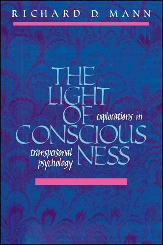 Imagen de archivo de The Light of Consciousness ; Explorations in Transpersonal Psychology a la venta por thebookforest.com