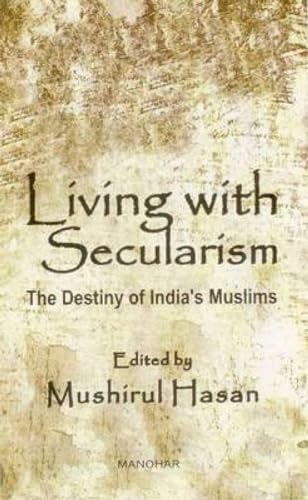 Imagen de archivo de Living with Secularism a la venta por Majestic Books