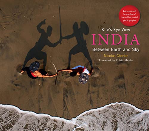 9788174368638: Kite's Eye View: India Between Earth and Sky [Lingua Inglese]