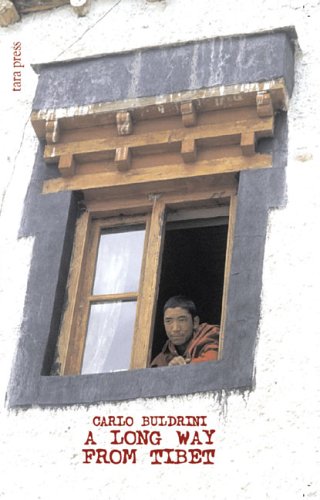Imagen de archivo de A Long Way from Tibet a la venta por Daedalus Books