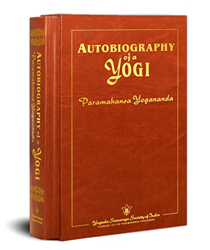 Imagen de archivo de Autobiography of a Yogi - - Collector's Edition with CD a la venta por HPB-Red