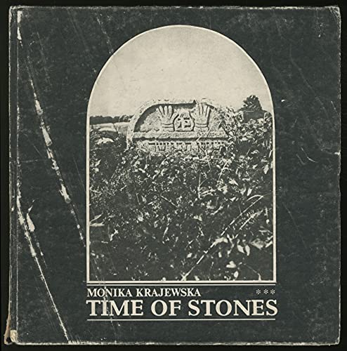 Imagen de archivo de Time of the Stones. a la venta por Henry Hollander, Bookseller