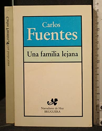 Beispielbild fr Una familia lejana (Narradores de hoy) (Spanish Edition) zum Verkauf von Librairie Th  la page