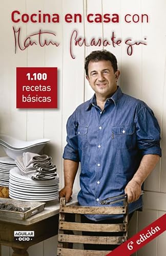 Stock image for Cocina en casa con Martn Berasategui. 1100 recetas bsicas. for sale by La Librera, Iberoamerikan. Buchhandlung