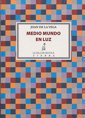 Stock image for MEDIO MUNDO EN LUZ for sale by KALAMO LIBROS, S.L.