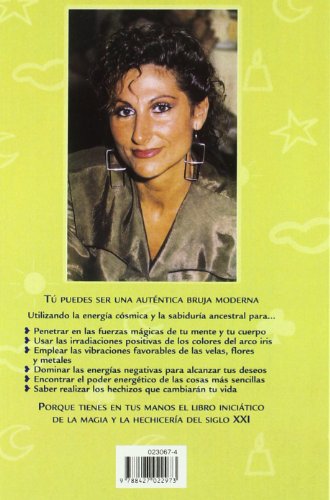 Stock image for El manual de la bruja moderna (Spanish Edition) for sale by ThriftBooks-Atlanta