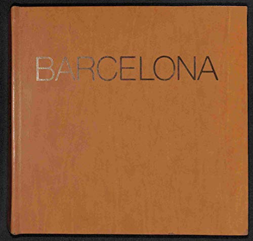 Imagen de archivo de Barcelona [Photos and text] a la venta por Better World Books
