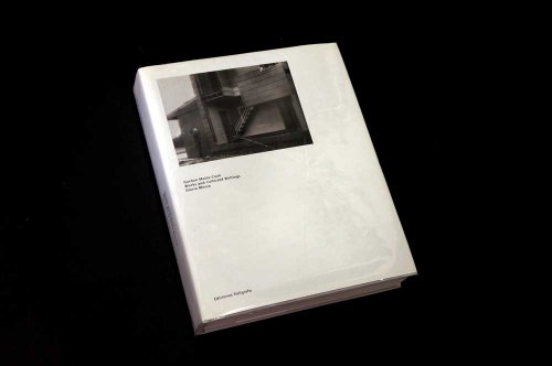 Beispielbild fr GORDON MATTA-CLARK: Works and Collected Writings zum Verkauf von Ursus Books, Ltd.