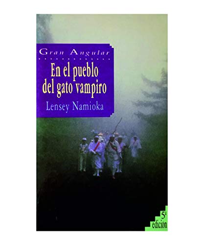 9788434816589: En El Pueblo Del Gato Vampiro/Village of the Vampire Cat