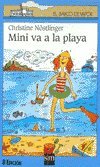 Stock image for Mini Va a la Playa - 51 - B.V.A. (Spanish Edition) for sale by My Dead Aunt's Books
