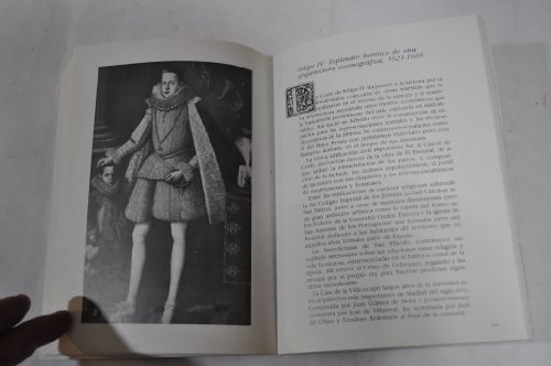 Imagen de archivo de Historia de la arquitectura en el Madrid de los austrias 1516-1700 a la venta por Pepe Store Books