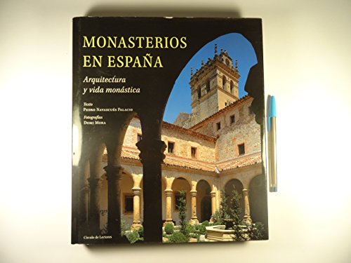 Beispielbild fr Monasterios De Espaa. Arquitectura Y Vida Monstica zum Verkauf von medimops