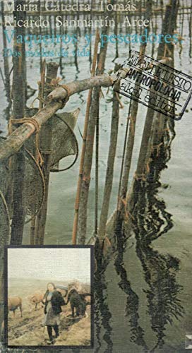 Imagen de archivo de Vaqueiros y pescadores dos modos de vida a la venta por Librera Prez Galds